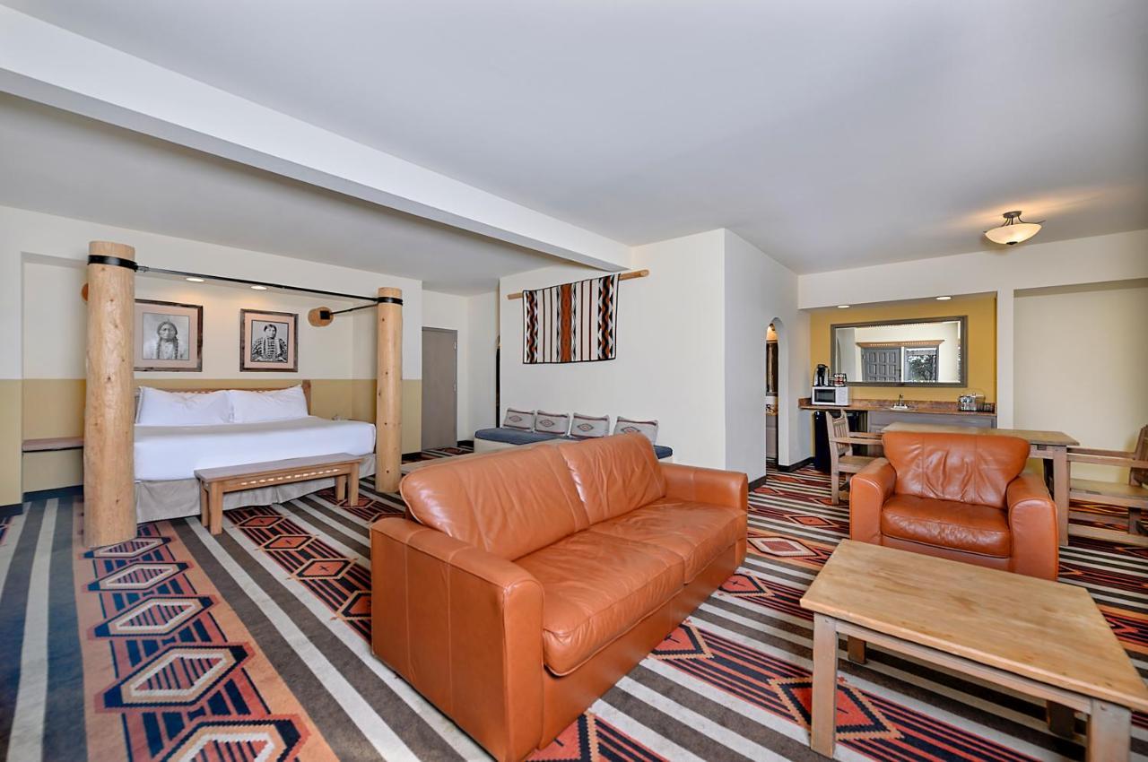 เดอะ ลอดจ์ แอท ซานตาเฟ่ Hotel ภายนอก รูปภาพ